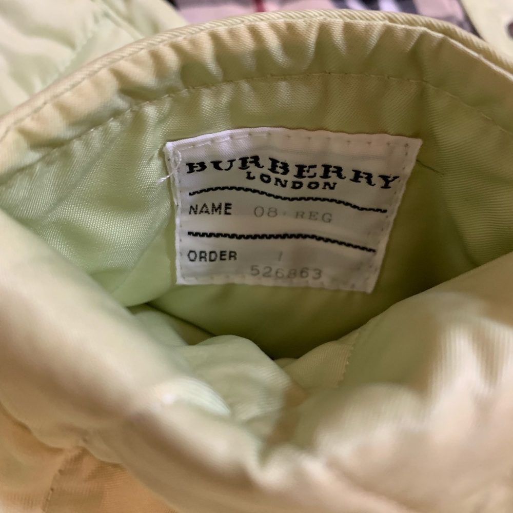 **SOLD**BURBERRY Jacket - Picture 7 of 9